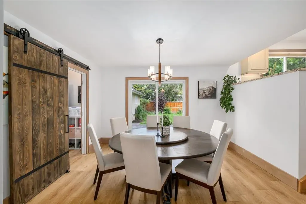 5104 Vallance Crescent NW