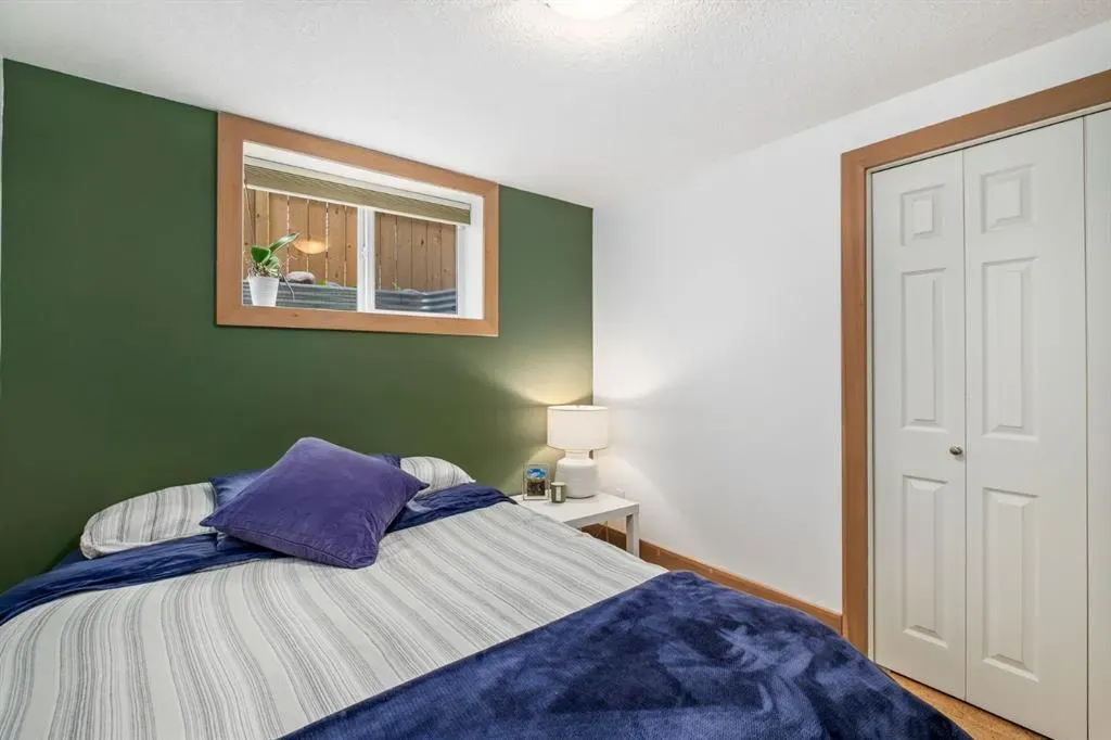 5104 Vallance Crescent NW