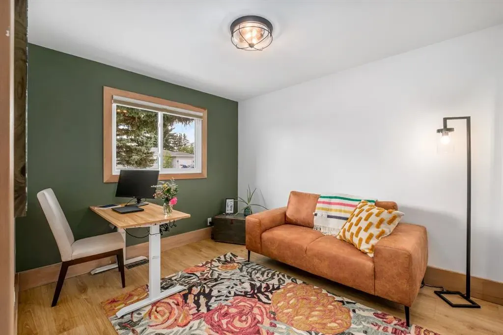 5104 Vallance Crescent NW