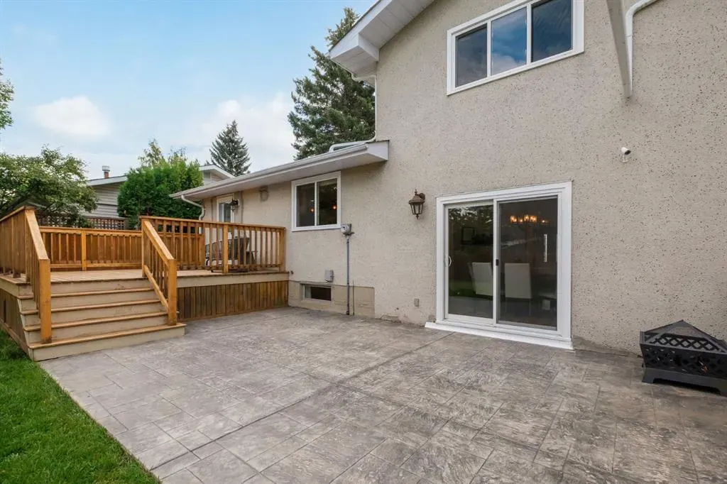 5104 Vallance Crescent NW
