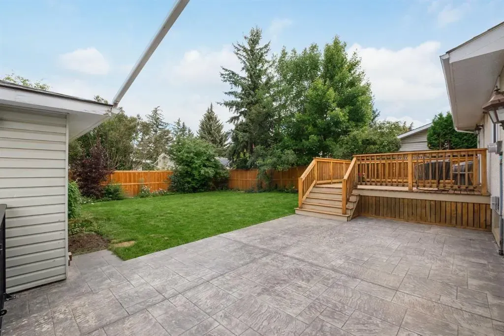 5104 Vallance Crescent NW
