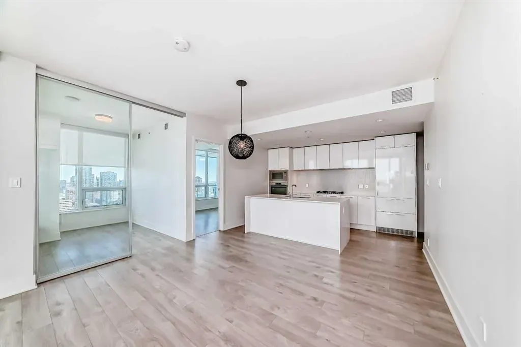 901 10 Avenue SW, #2706