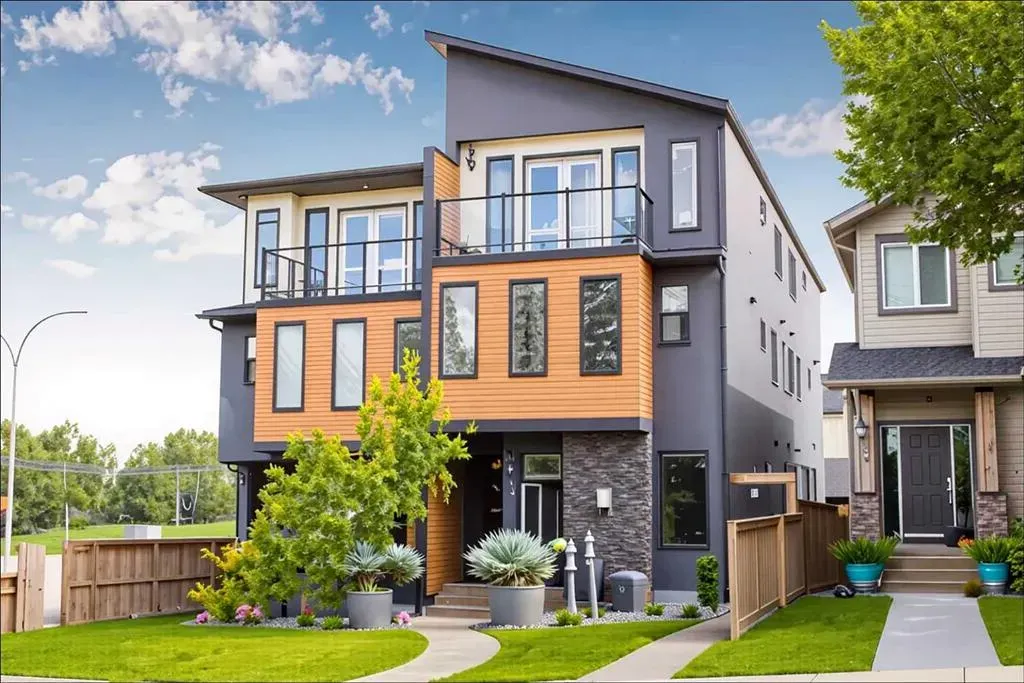 1402 29 Street SW