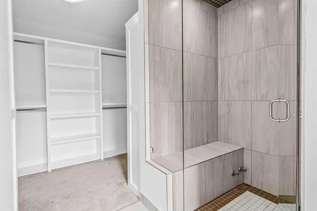 1402 29 Street SW