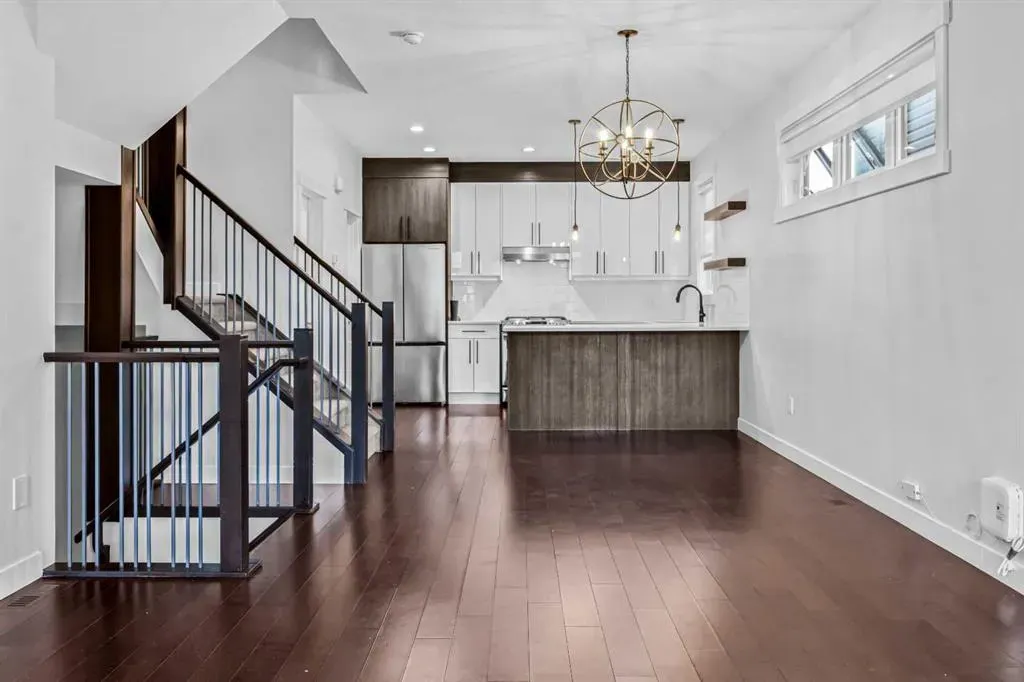 1402 29 Street SW