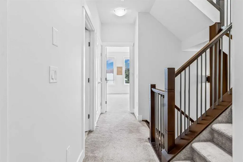 1402 29 Street SW