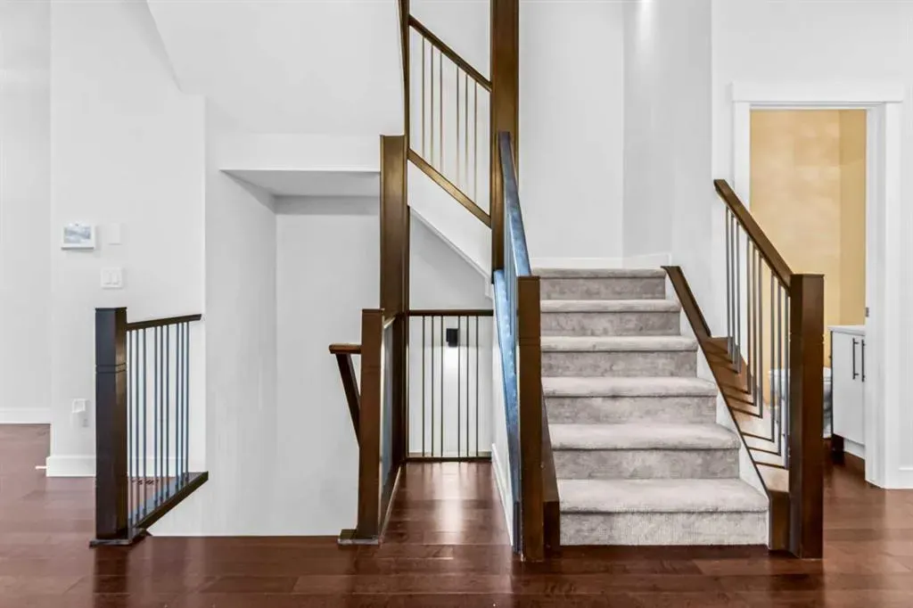 1402 29 Street SW