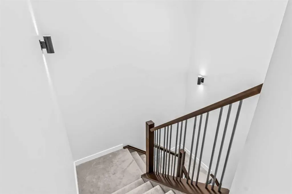 1402 29 Street SW