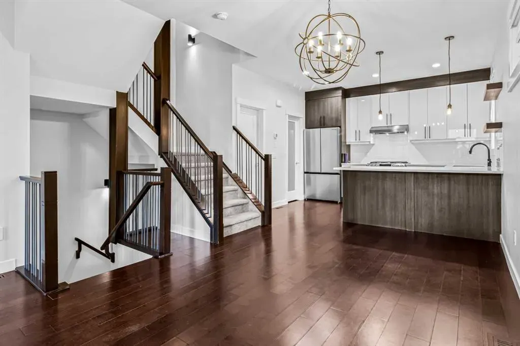1402 29 Street SW