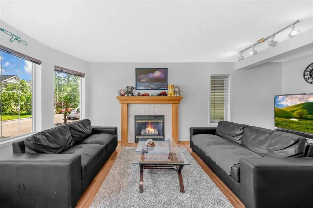 148 Tarington Park NE