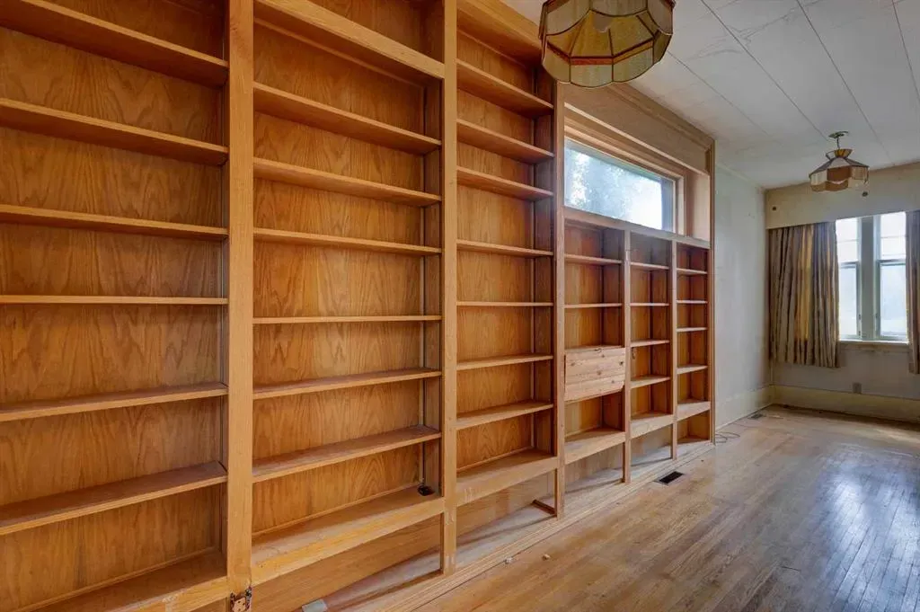312 Superior Avenue SW