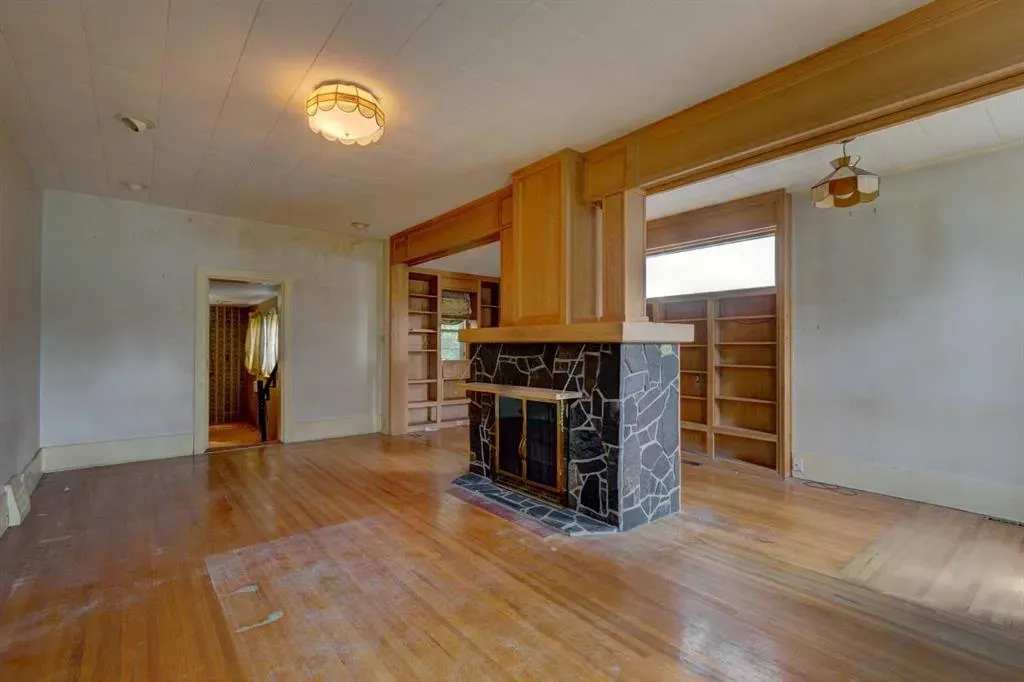 312 Superior Avenue SW