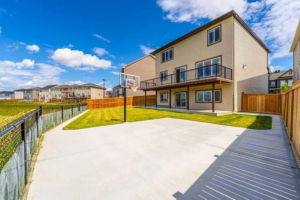 62 Cityspring Manor NE