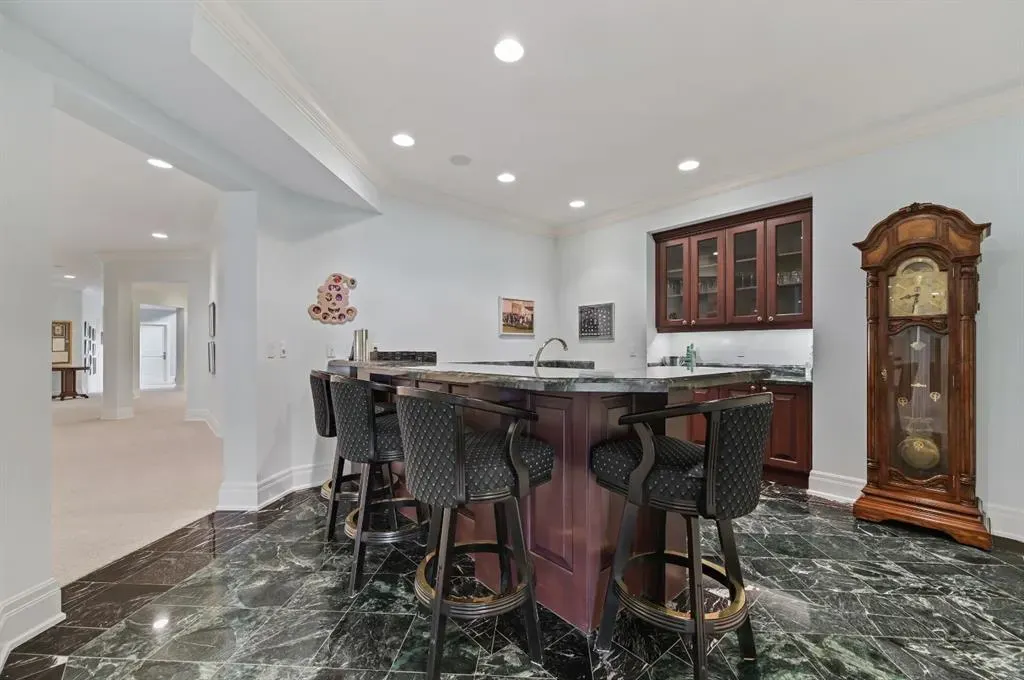 234009 48 Street W