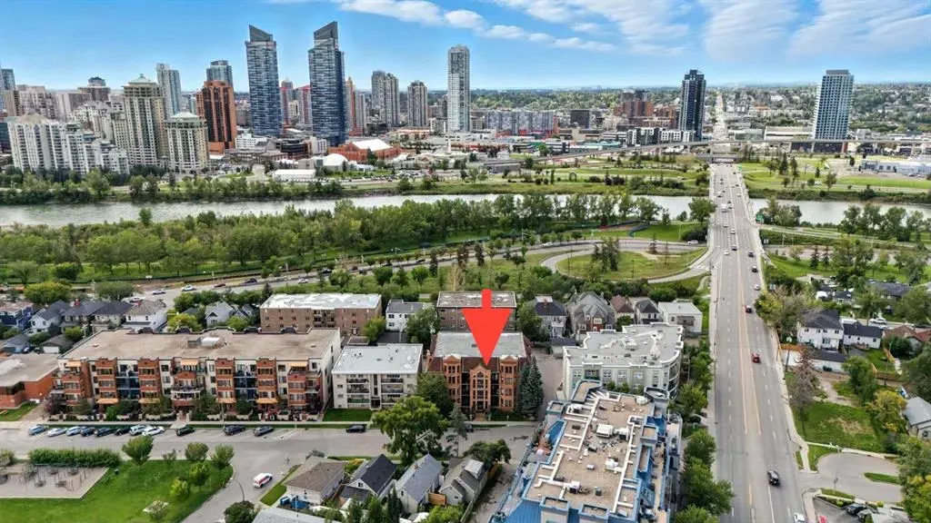 1407 Kensington Close NW, #204