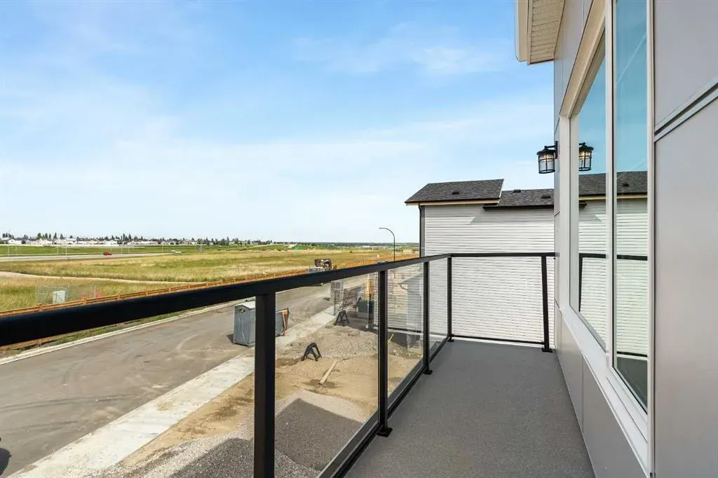 69 Silver Spruce Court SW