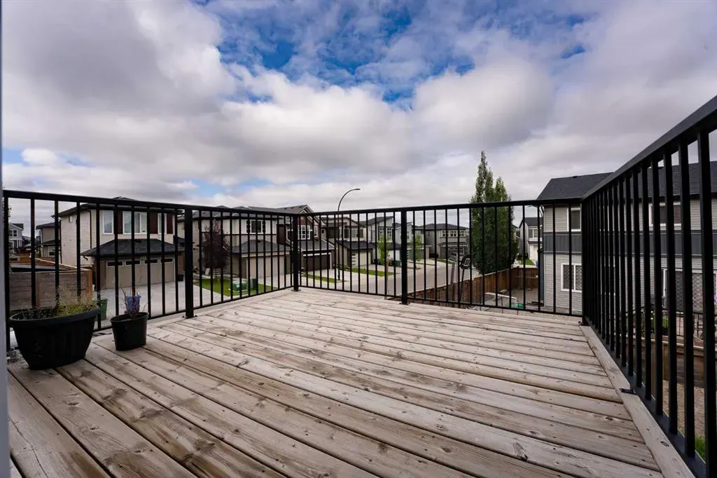 74 Carringvue Drive NW