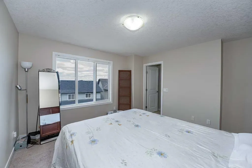 74 Carringvue Drive NW