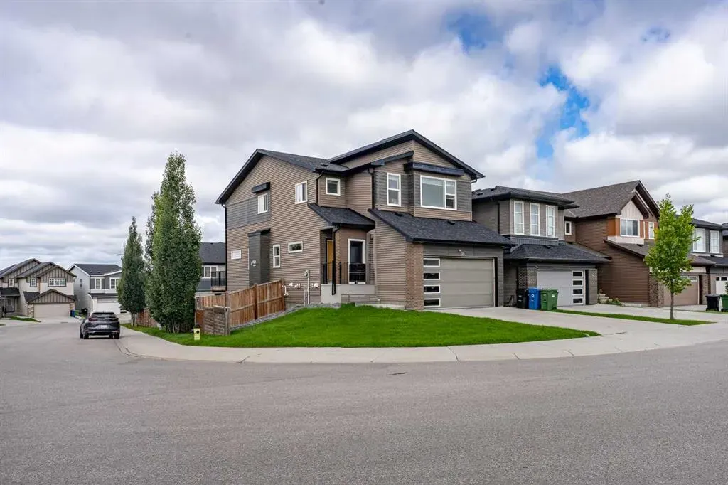 74 Carringvue Drive NW