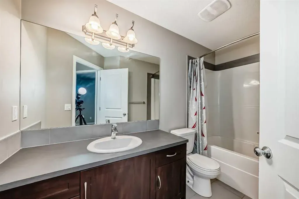 532 Evanston Link NW