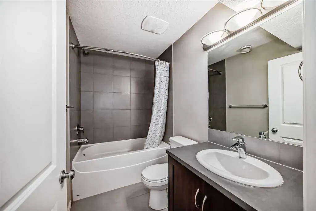 532 Evanston Link NW