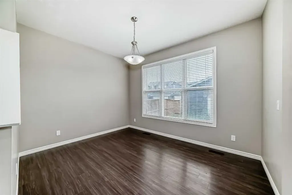 532 Evanston Link NW