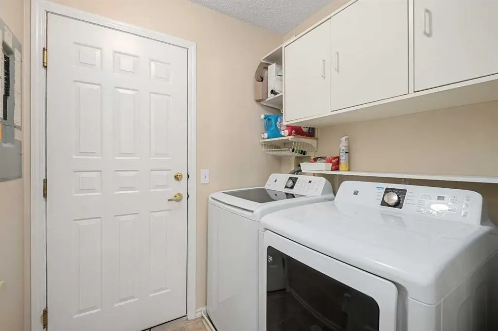315 De Foras Close NW