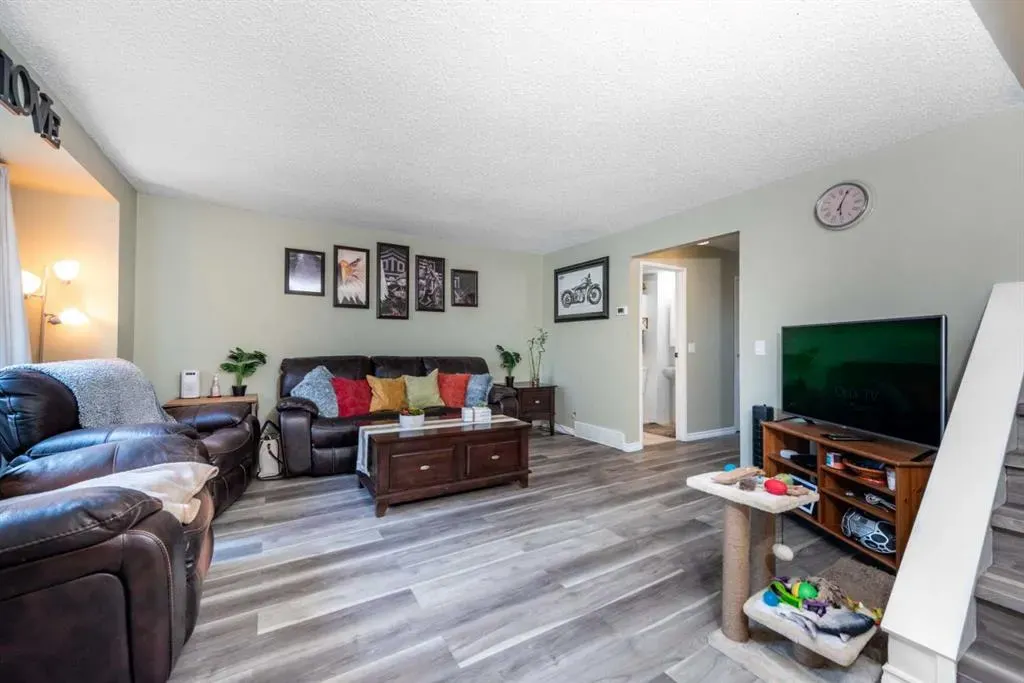 123 Queensland Drive SE, #43