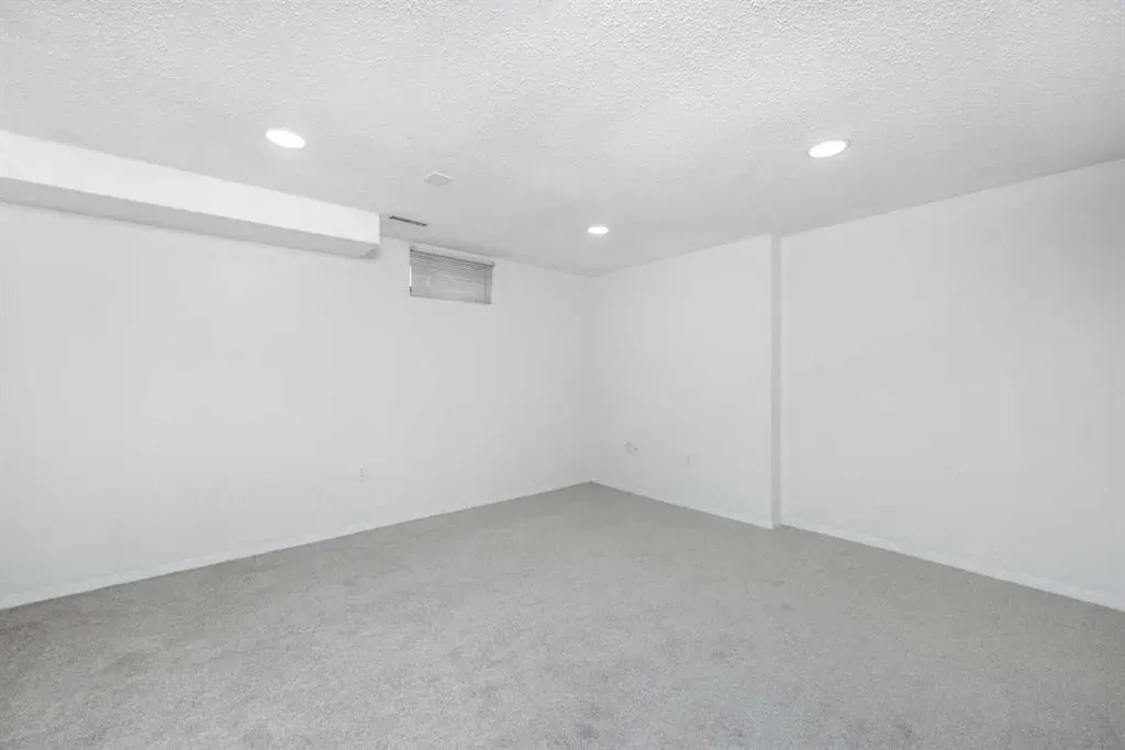 123 Queensland Drive SE, #43