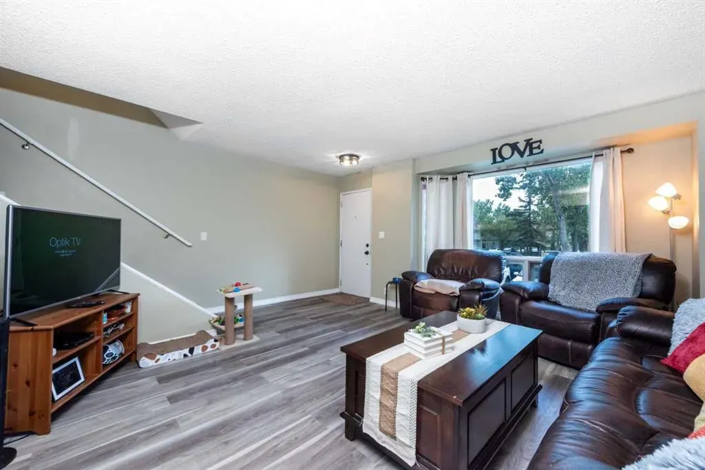 123 Queensland Drive SE, #43