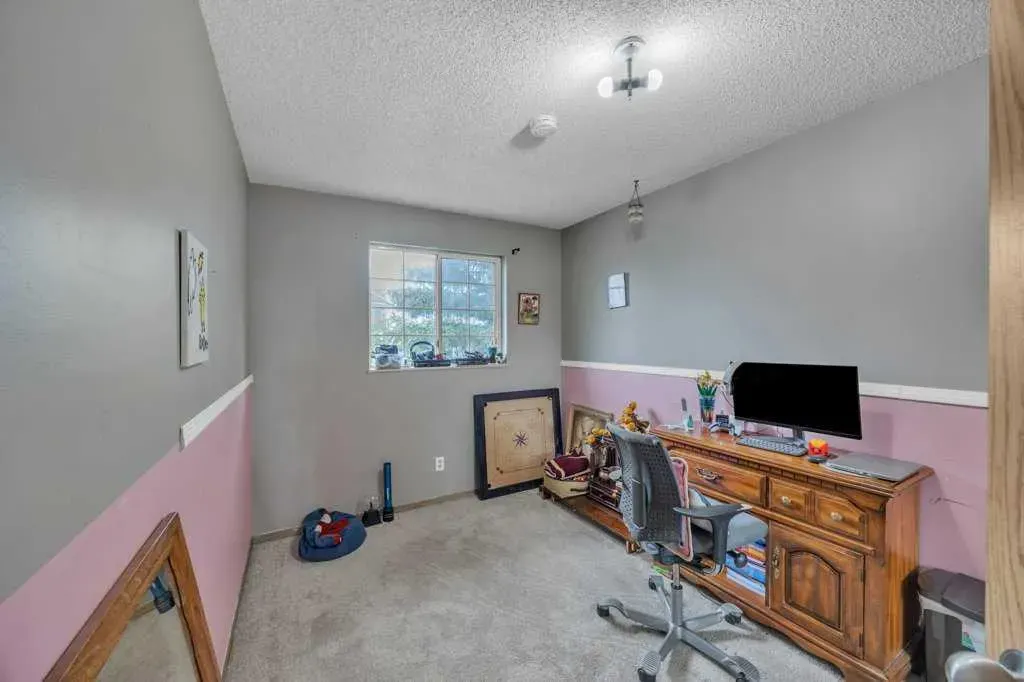 35 Martinwood Way NE