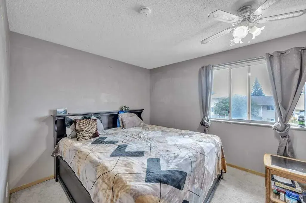 35 Martinwood Way NE