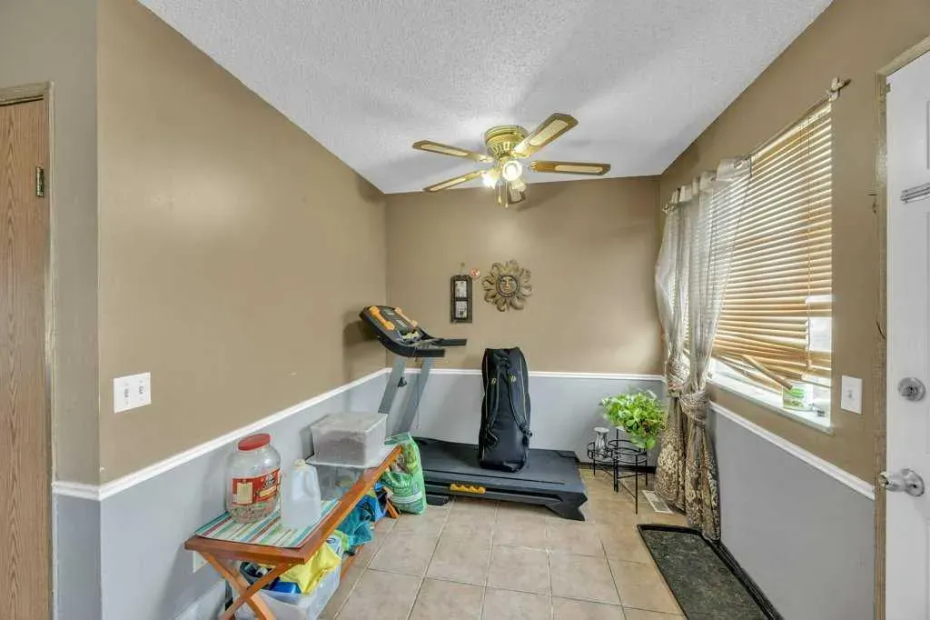 35 Martinwood Way NE
