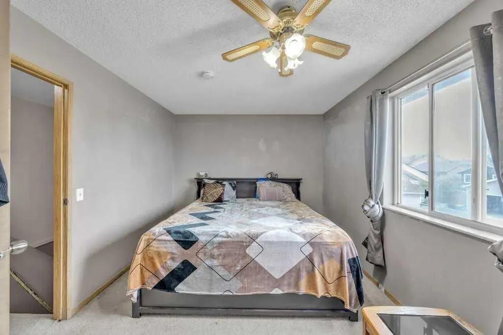 35 Martinwood Way NE