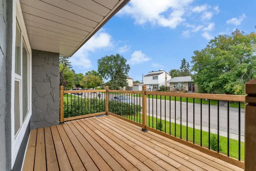 924 Pensdale Crescent SE