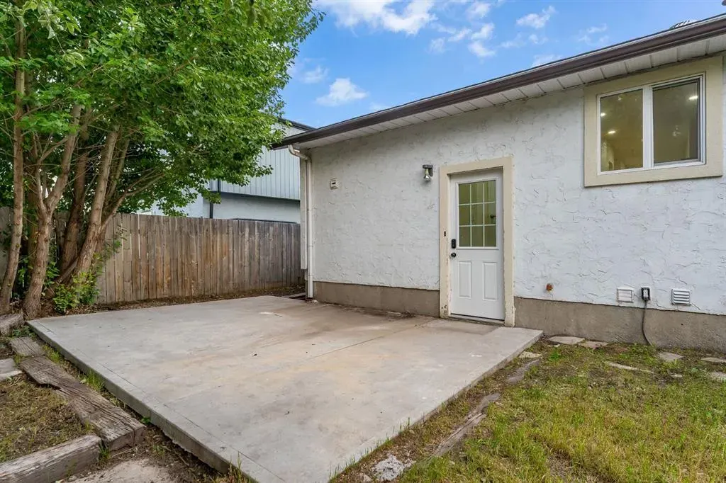 924 Pensdale Crescent SE