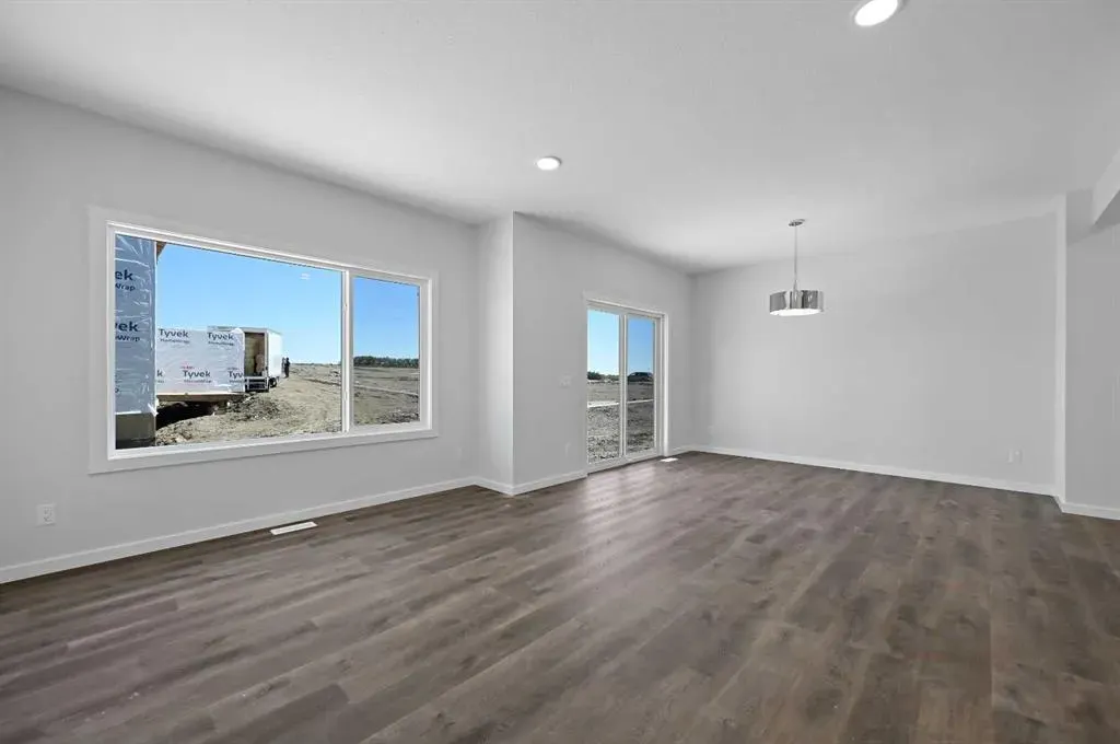 11 Heritage Link
