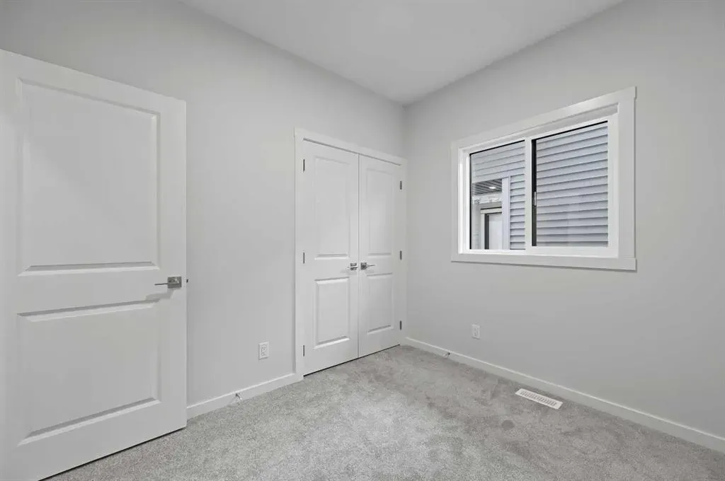 11 Heritage Link