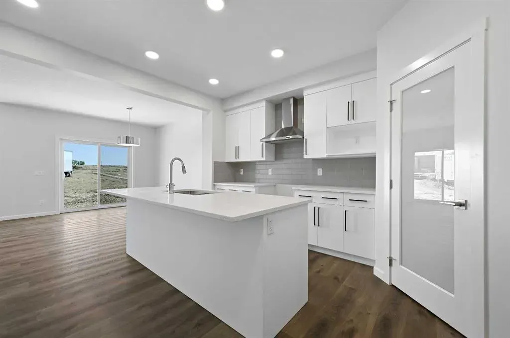 11 Heritage Link