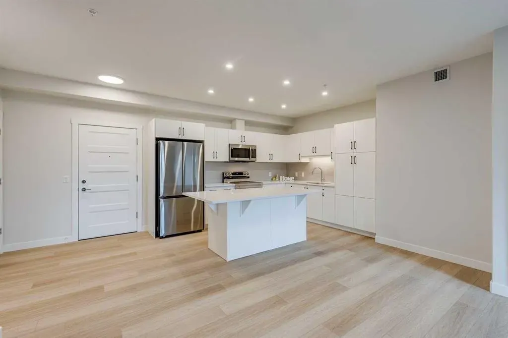 81 Arbour Lake View NW, #1112