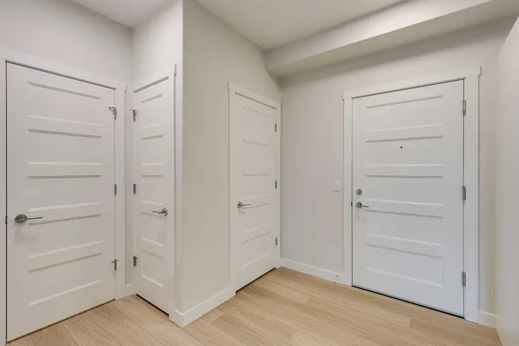 81 Arbour Lake View NW, #1112