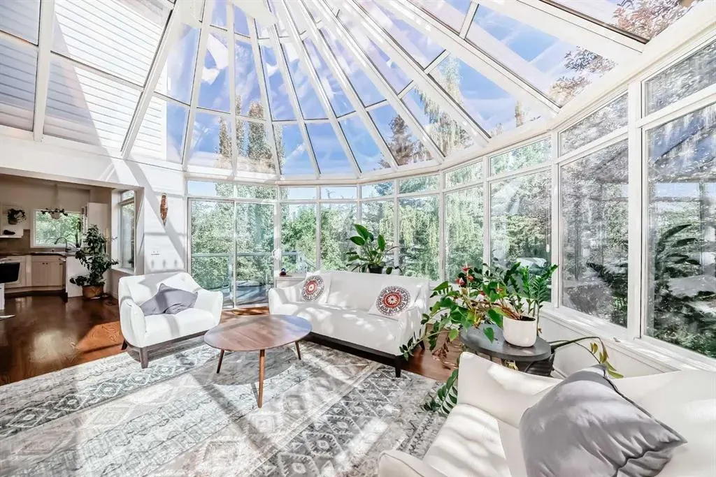 323 Sierra Madre Court SW