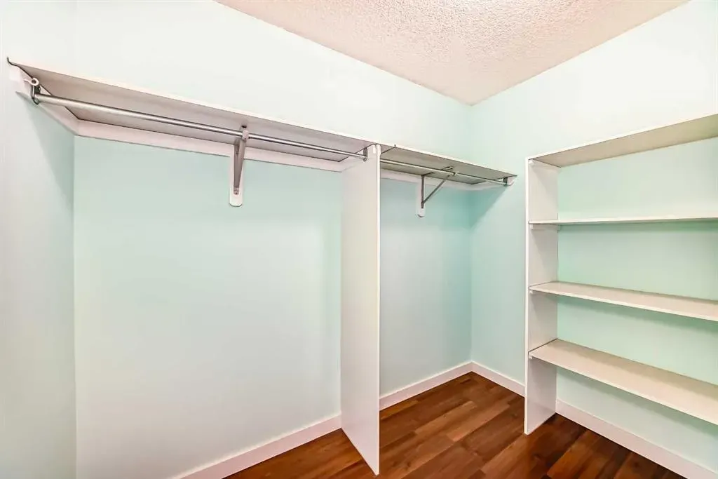 3906 19 Avenue SW, #6