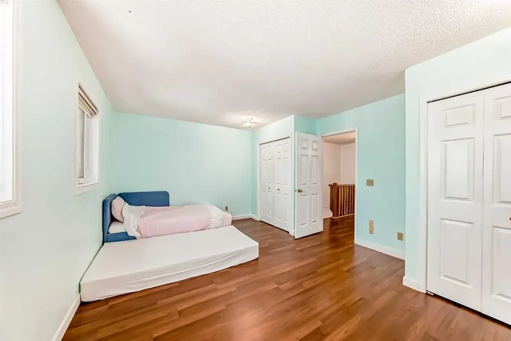 3906 19 Avenue SW, #6