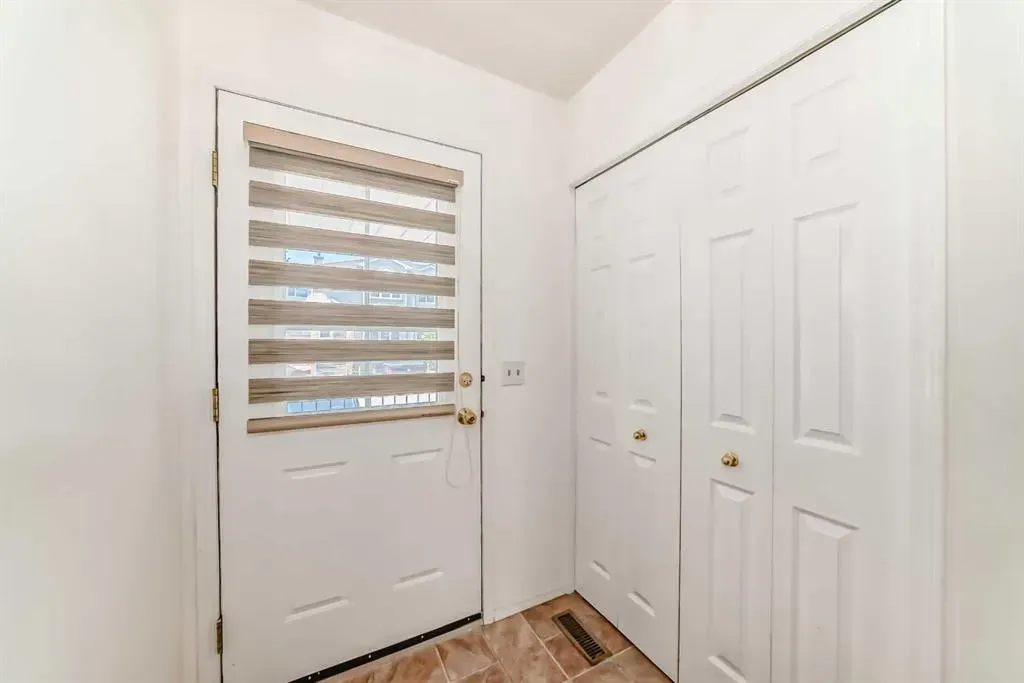 3906 19 Avenue SW, #6