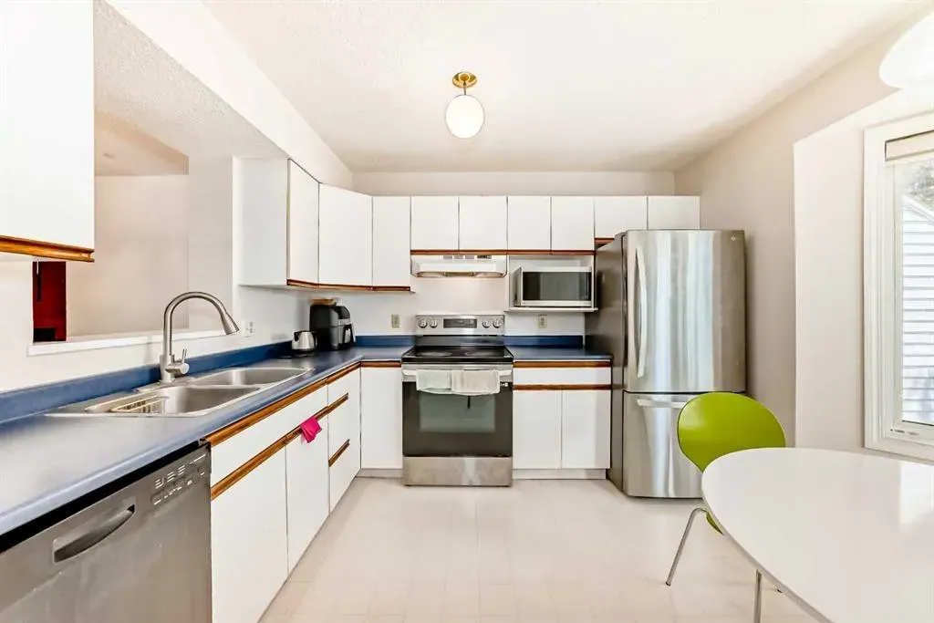 3906 19 Avenue SW, #6