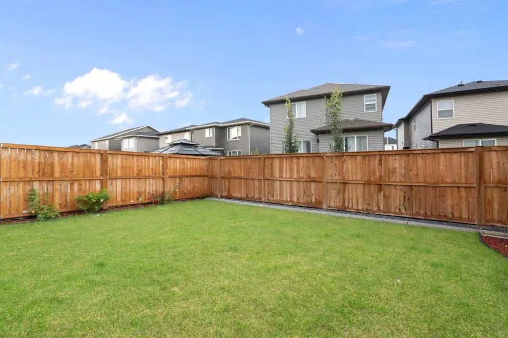 306 Corner Meadows Way NE
