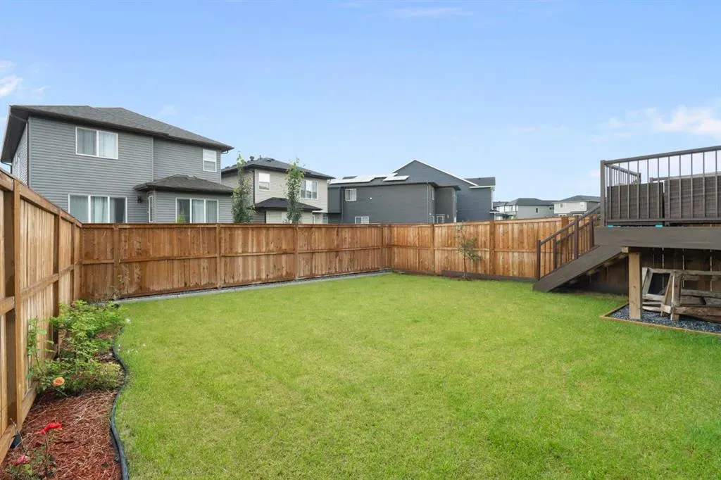 306 Corner Meadows Way NE