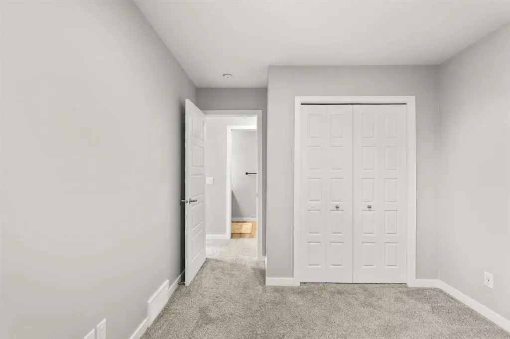 104 Carringsby Manor NW