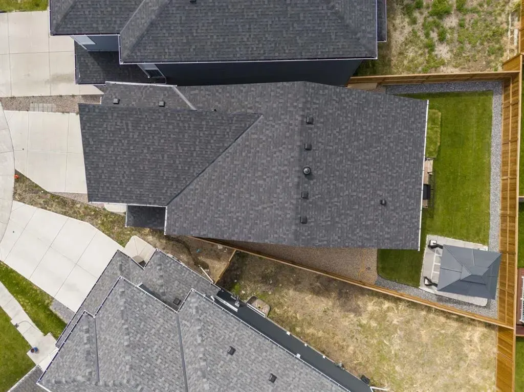 104 Carringsby Manor NW